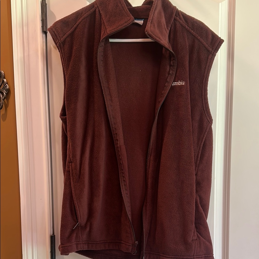 Columbia Burgundy Fleece Vest